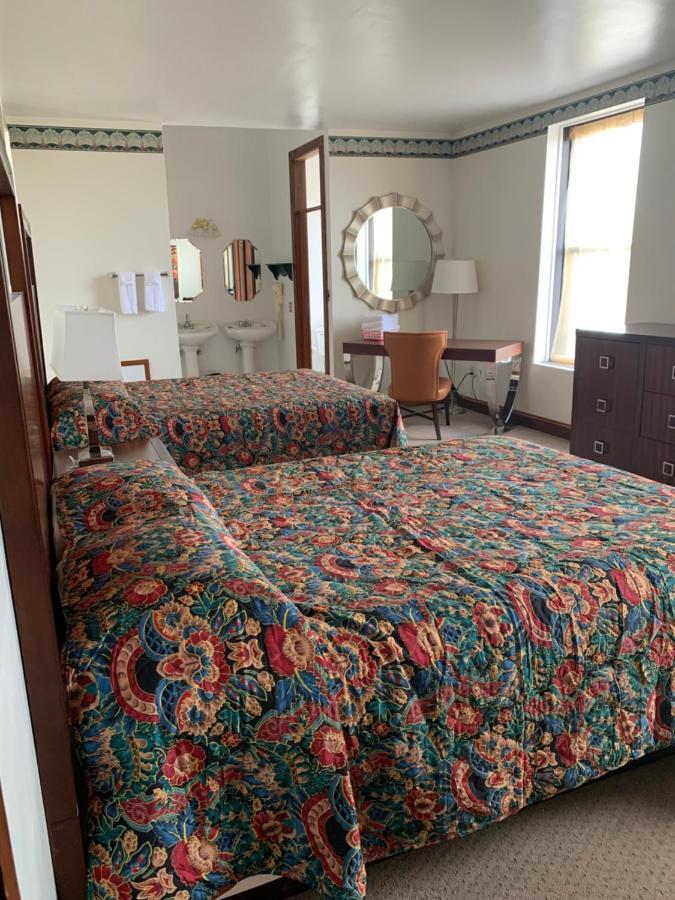Karsten Hotel Kewaunee Екстер'єр фото
